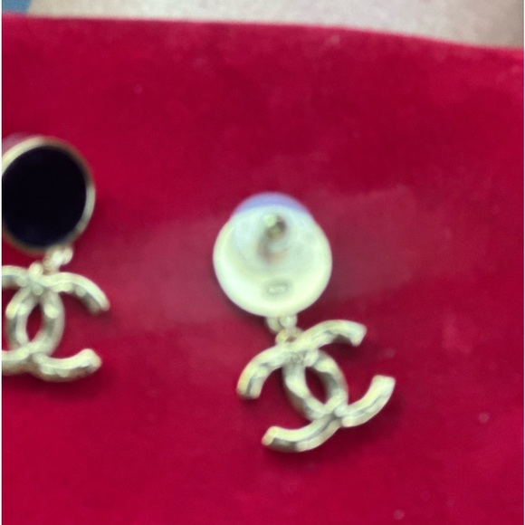 Gorgeous CHANEL pendant errings ๐คฉ - Picture 3 of 5